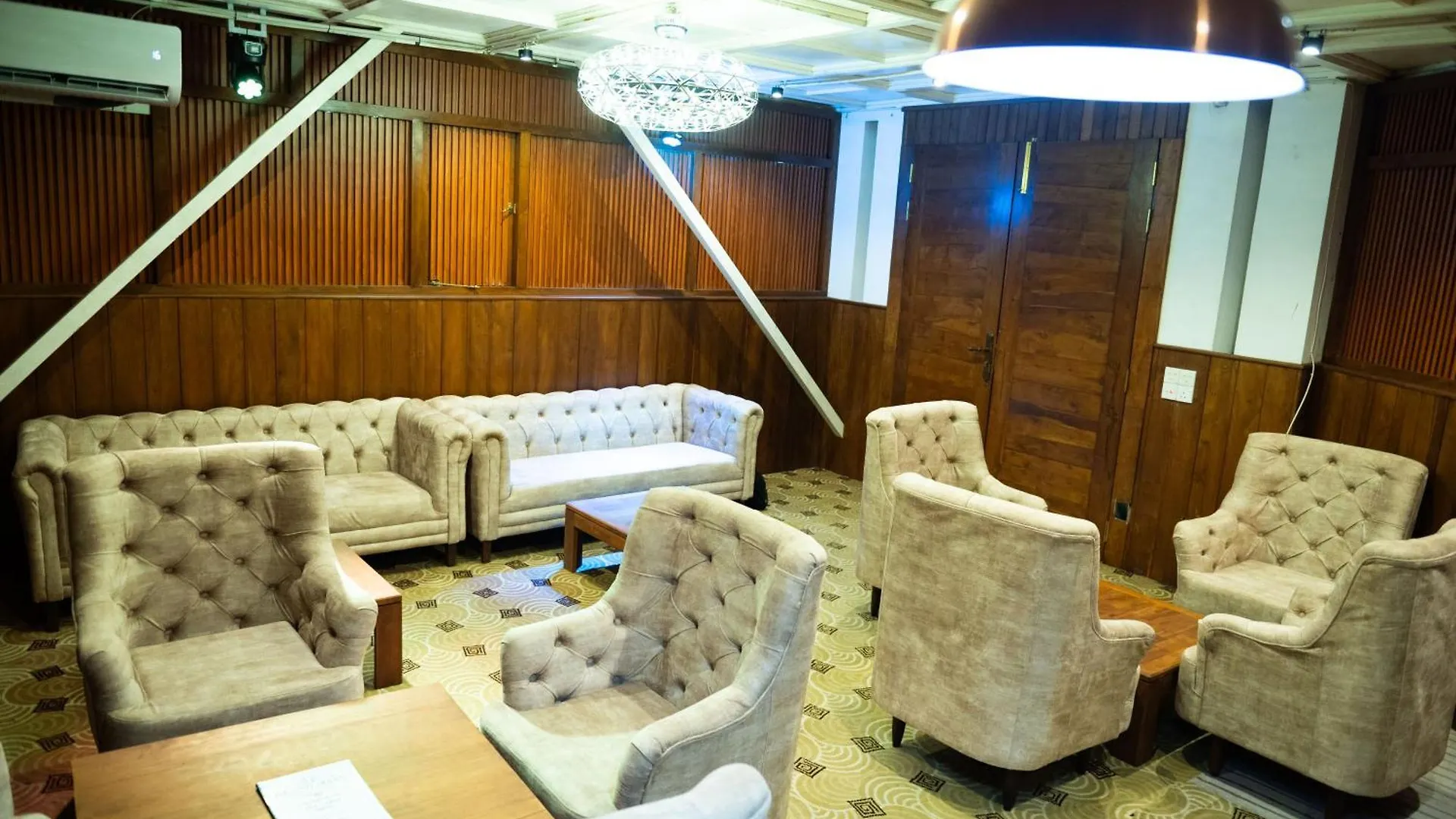 Grand Maas Hotels & Banqutes Negombo