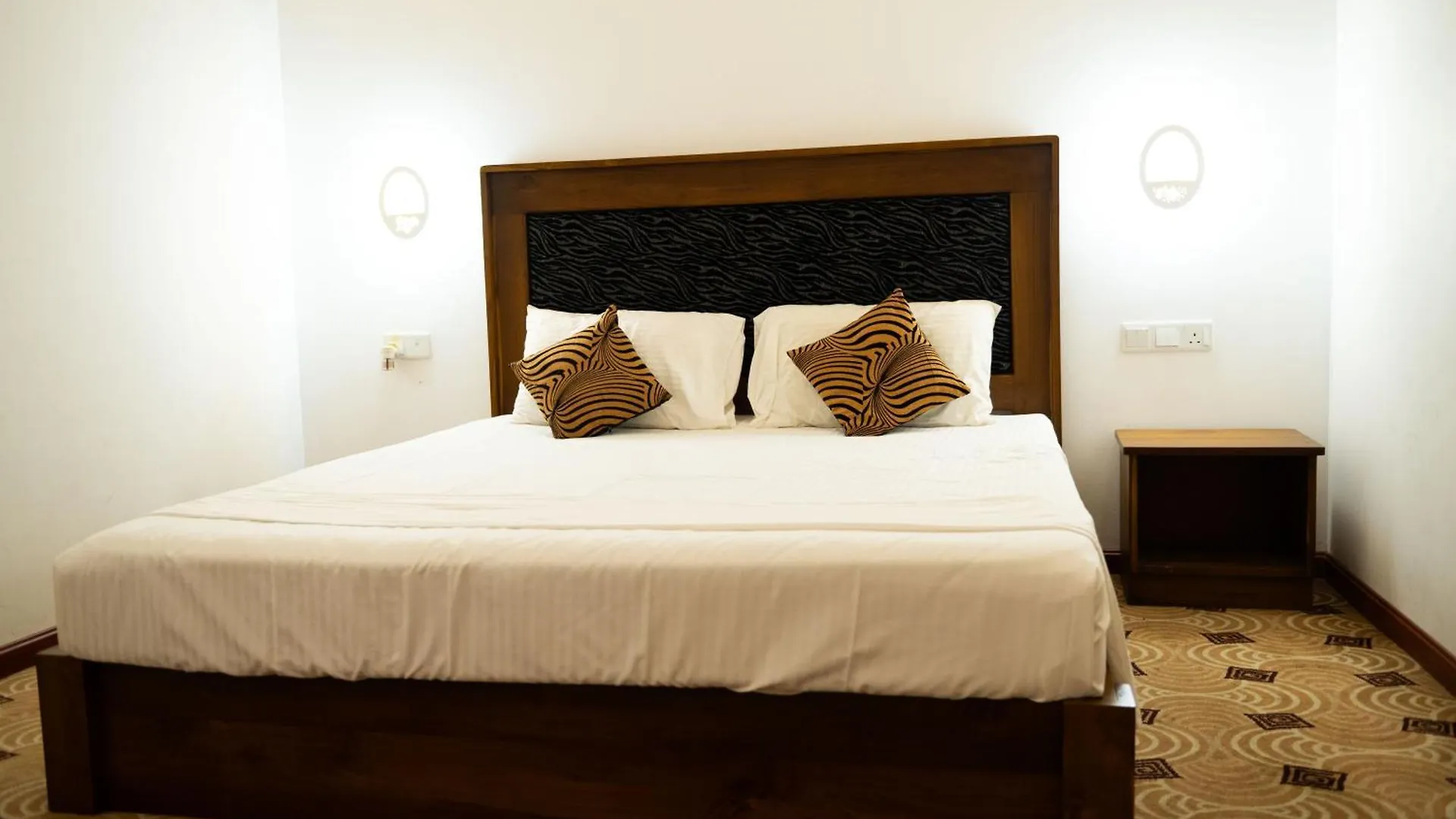 Grand Maas Hotels & Banqutes Negombo